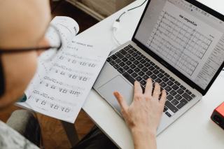 Écrire une partition sur ordinateur, du clavier MIDI au PDF