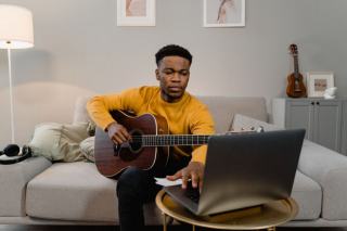 Partitions guitare : tablatures et accords en ligne